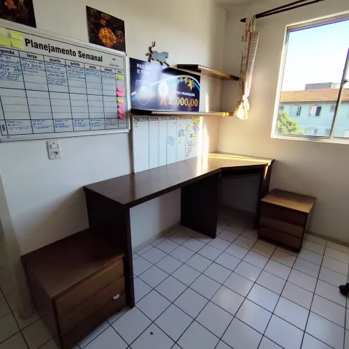 Achadinho pra montar seu escritório. Mesa em L,com escrivaninha e mais prateleiras,usado