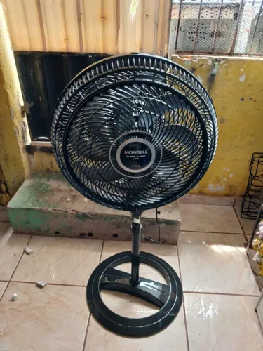 Vendo esse ventilador 40cm semi novo
