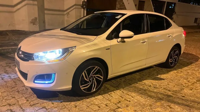 Citroen C4 Lounge Exclusive 1.6 Turbo 4P Aut. 2014