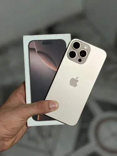 iPhone 16 Pro Max