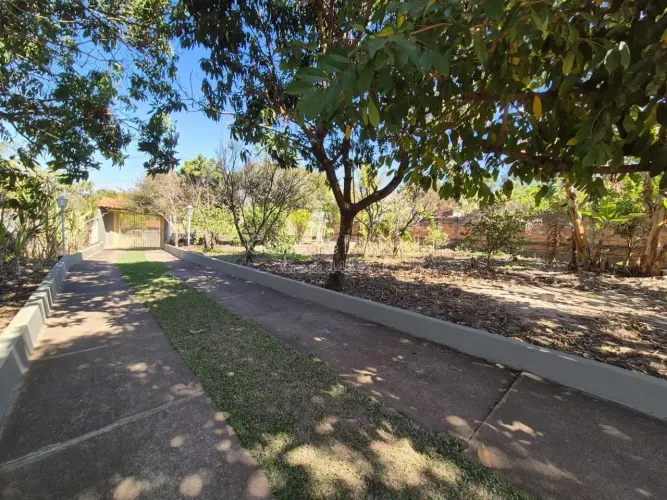 Chácara com 2 dormitórios e amplo espaço de 1000m², localizado na cidade de Artur Nogueira