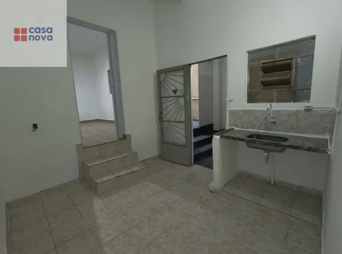 Casa térrea com 75 m², com 1 dormitório para locação na Vila Guilherme!