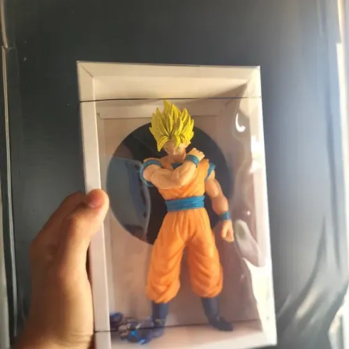 Action Figure boneco Dragonball Z ssj GOKU (usado)