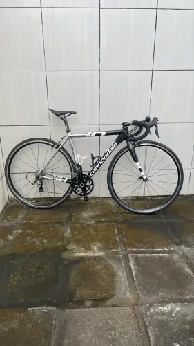 Bicicleta Speed Cannodale Caad 10