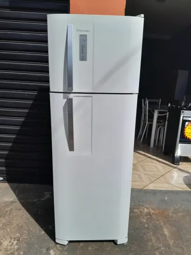 Geladeira dúplex Electrolux frost free 310 litros 