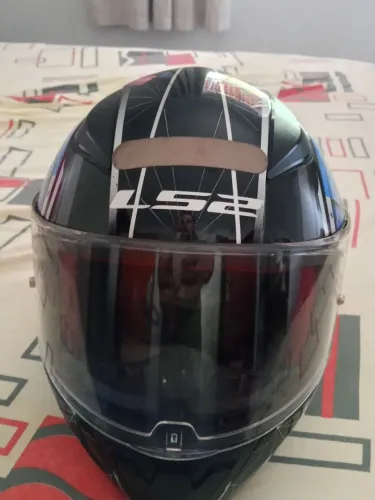 Capacete