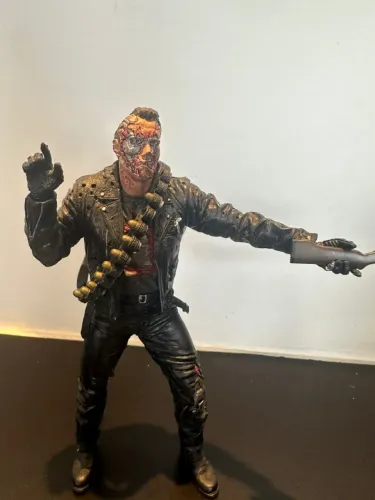 McFarlane Exterminador - Terminator