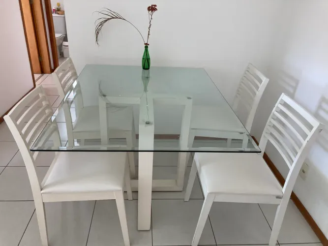 Vendo Conjunto Sala de Jantar Mesa Vidro 4 Cadeiras