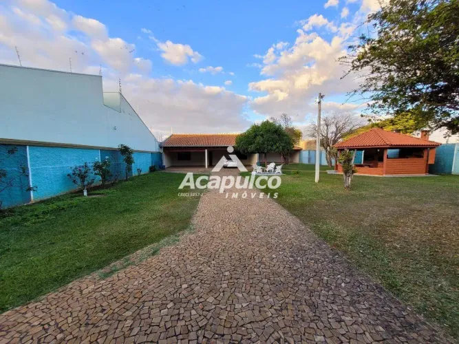 Casa com 02 dormitórios sendo 01 suíte para alugar na Vila São Pedro em Americana/SP.
