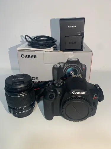 Canon EOS Rebel T7+lente 18-55mm.