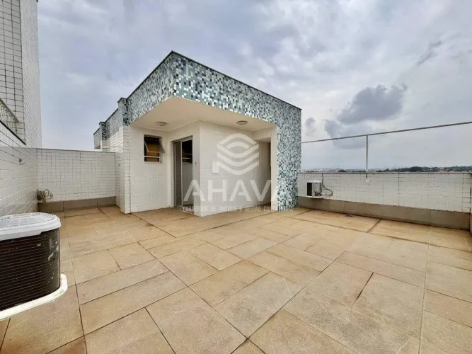 Cobertura com 2 Quartos sendo 1 Suíte à Venda, 3 Vagas, 170m², Bairro Itapoã, próximo a Av