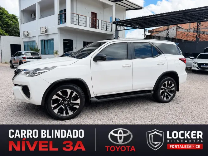 Toyota Hilux SW4 SR 4X2 2.7/ 2.7 Flex 16V Aut. 2017