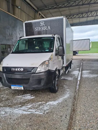 Iveco Daily Chassi 35s14 3.0 16V Diesel Mec. (e5) 2015