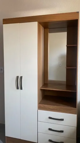 GUARDA-ROUPA BRIZ COM ESPELHO - ÓTIMO ESTADO