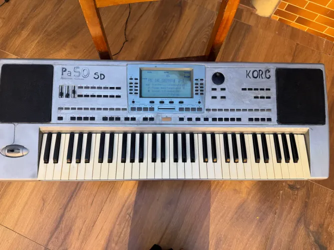 Teclado KORG PA 50 SD