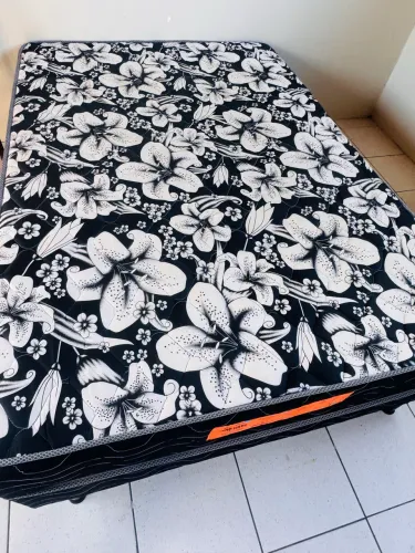 Vende-se Cama unibox Casal 