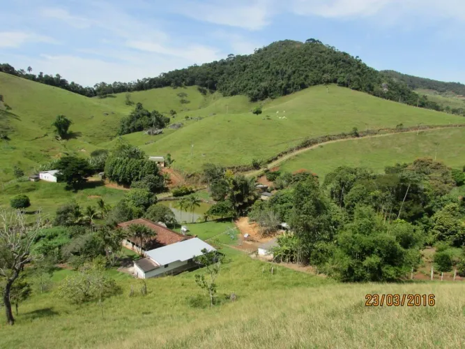 Casa 8 quartos - Linhares