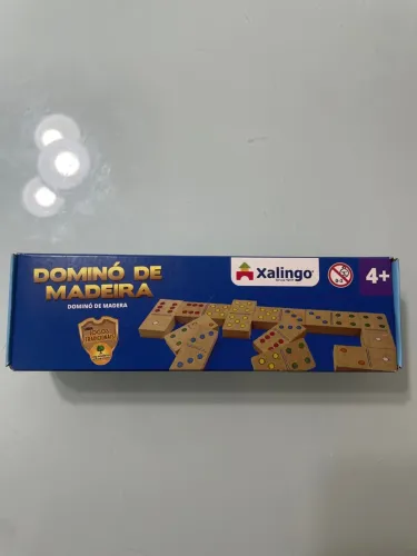 Dominó de Madeira