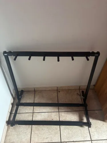 Suporte rack para violões