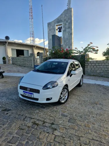 Fiat Punto Attractive 1.4 Fire Flex 8V 5P 2012