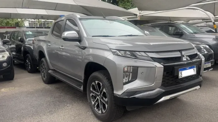 Mitsubishi L200 Triton Sport HPE-S 2.4 CD Dies. AUT 2024