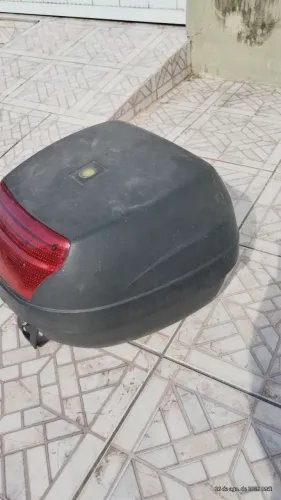 vendo baú para moto