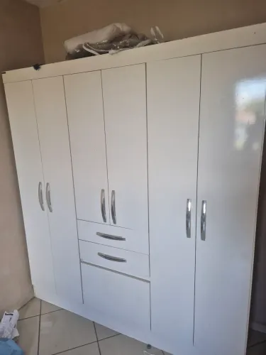 Guarda roupa de casal