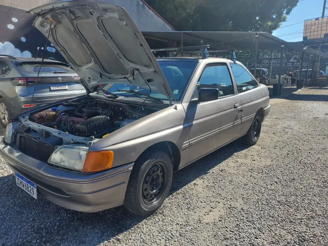 Ford Escort GL 1.8i / 1.8 (álcool) 1996