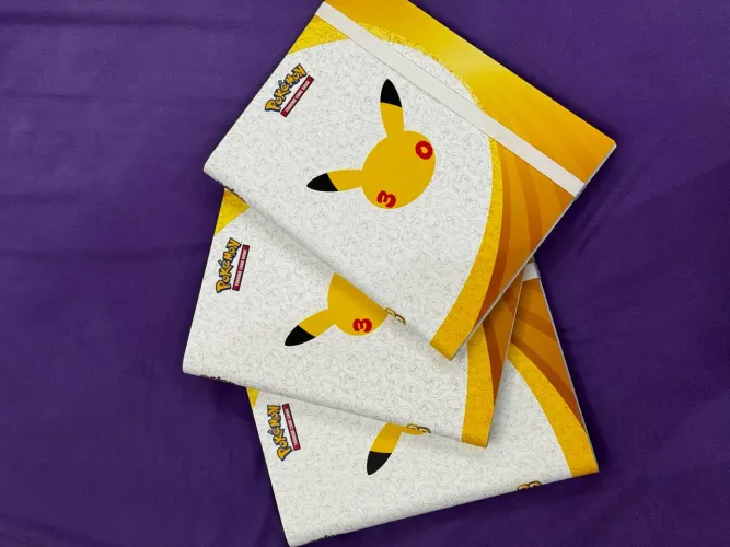 Fichário/binder Pokémon 30 anos