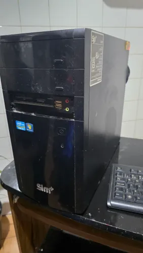 Computador e teclado para aproveitar peças