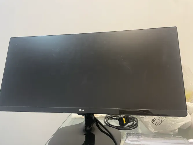 Monitor LG ultrawide 25