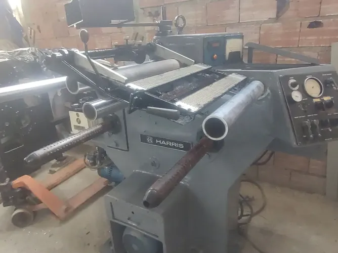 Rebobinadeira e cortadeira nova automática