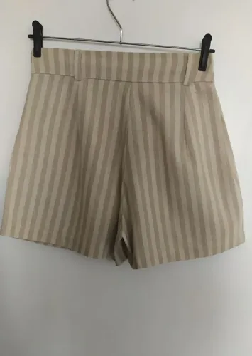 Short saia de listra alfaiataria 