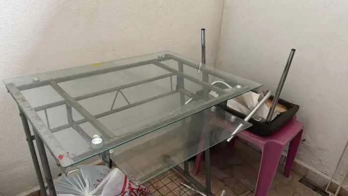 (PARA VENDER RÁPIDO) Vendo Vidro da Mesa