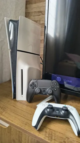 PS5 - 1TB - 2 Controles