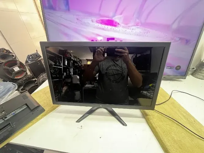 Monitor 3 green 24 pol