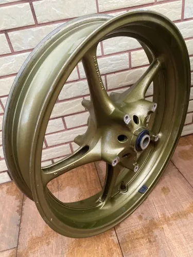 Vendo rodas de r6 zerada com menos de 1000km original