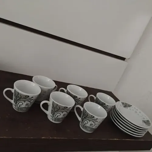 Jogo de Xícaras de Porcelana (12 pçs)