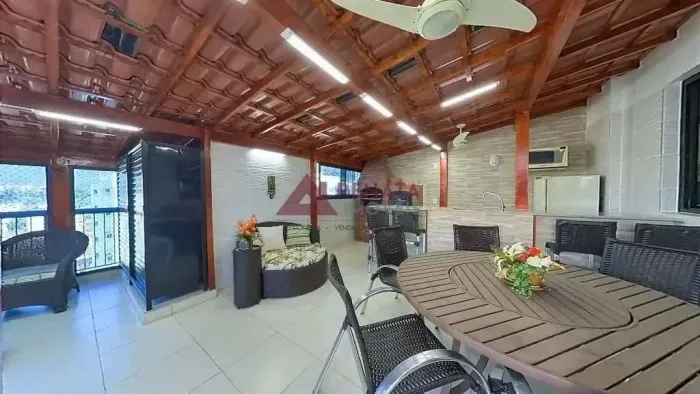 Duplex à venda com 4 quartos no Grajaú/RJ