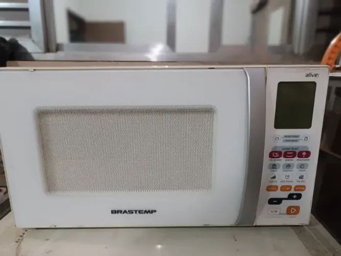 Microondas Brastemp 30 litros - Perfeito estado!