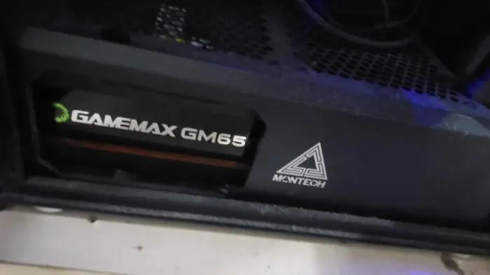 Fonte Para PC Gamemax GM650