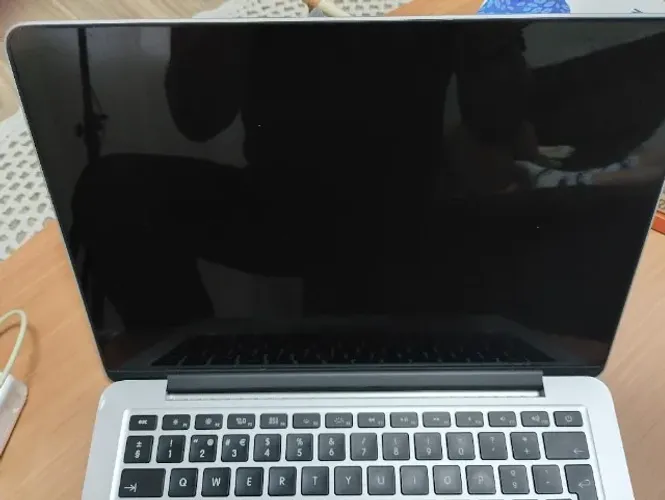 MacBook Pro (Retina, 13-inch, Early 2015)