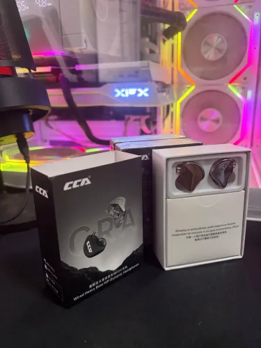 Fone de Ouvido CCA CRA Monitor In-Ear Hi-Fi com Cabo Destacável