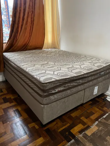 Cama box queen