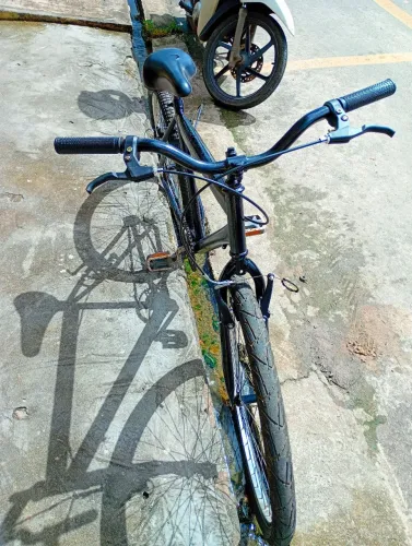 Bike preta, boa! Bem conservada aro 26