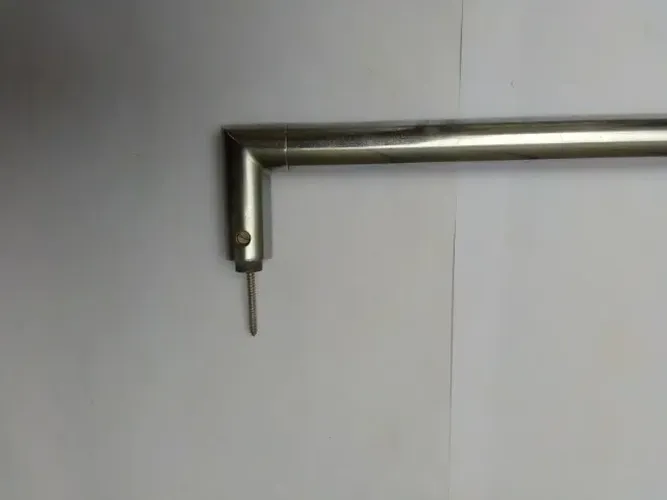 Porta Toalha em barra de metal cromado de 59 cm - DECA
