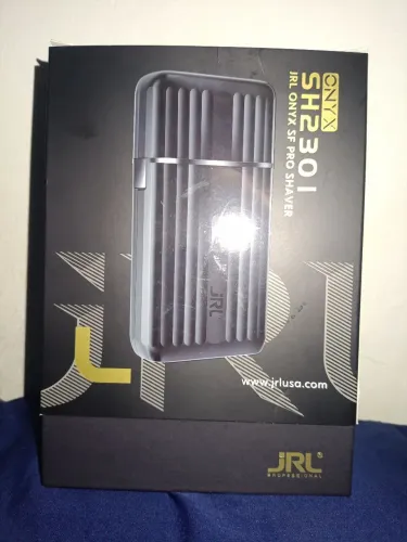 Vendo máquina shaver ( JRL Onix ) semi nova usada poucas vezes, está bem conservada 