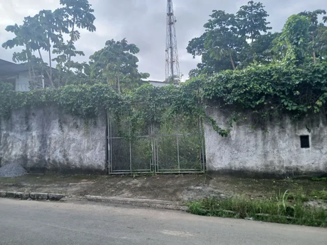 Vende-se terreno no Centro de São Lourenço da Mata PE 