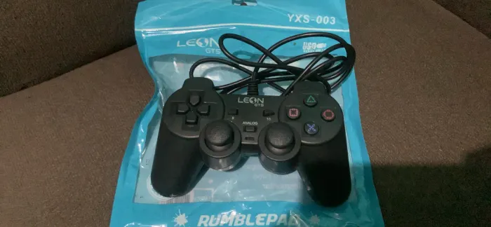 Controle de ps2 novo nunca usado chama no zap *96