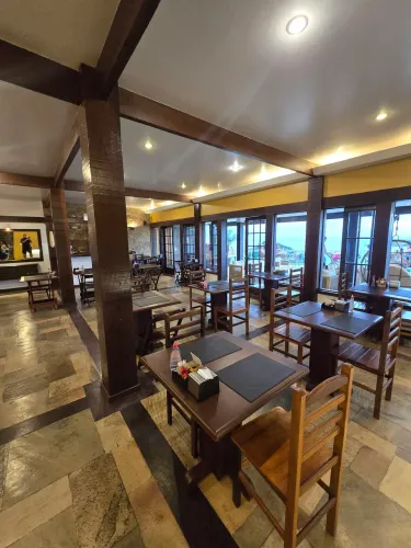 Vaga para Garçom ou Garçonete 